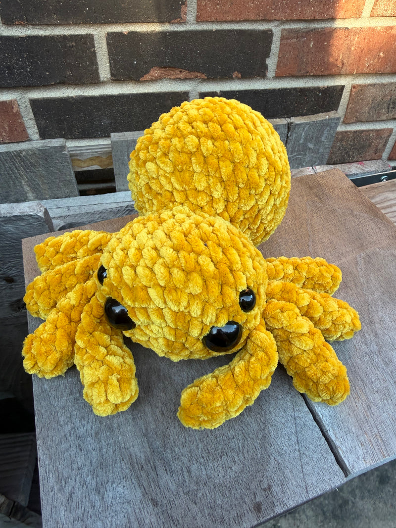 Spider Plush (Gold)